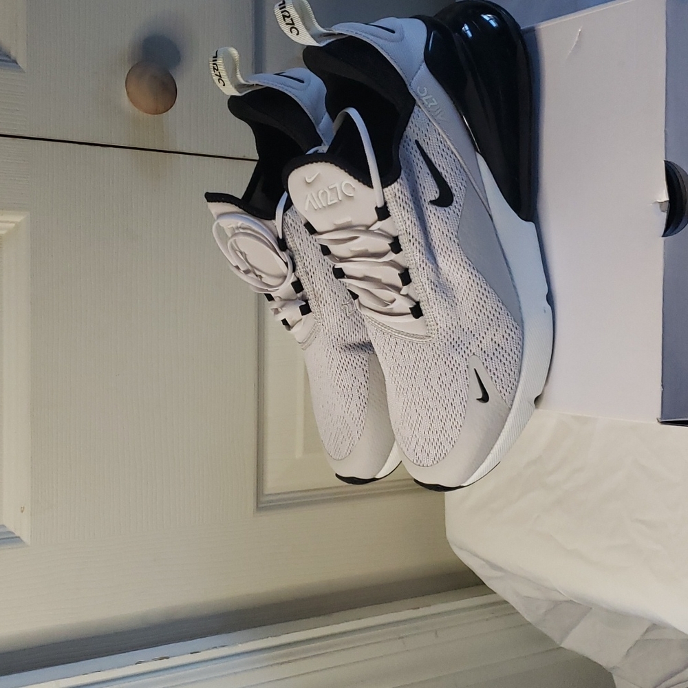 Womens Nike Air Max 270